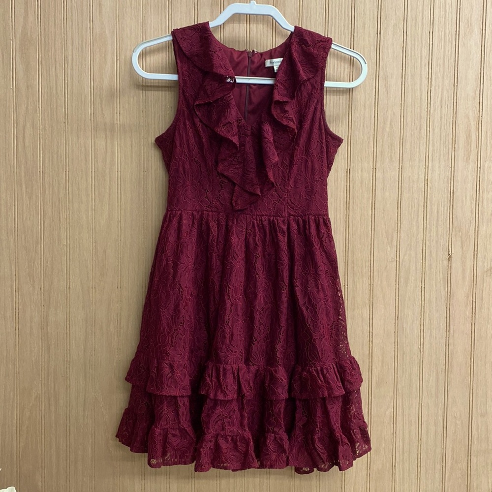 Francesca’s Women’s dress size XS deep wine, sleeveless, lace, short